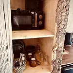 Bed and Breakfast Domaine Lessya, Insolite &