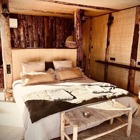 Bed & Breakfast Domaine Lessya, Insolite &
