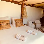Bed & Breakfast Domaine Lessya, Insolite & 4*