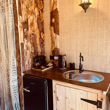 Domaine Lessya, Insolite & Frühstückspension