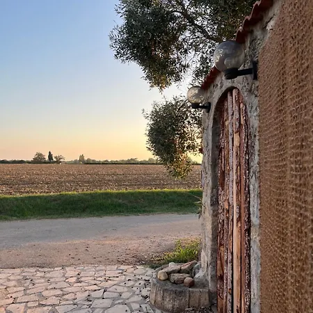 Domaine Lessya, Insolite & Bed & Breakfast