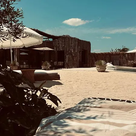 Domaine Lessya, Insolite & Alojamento de Acomodação e Pequeno-almoço
